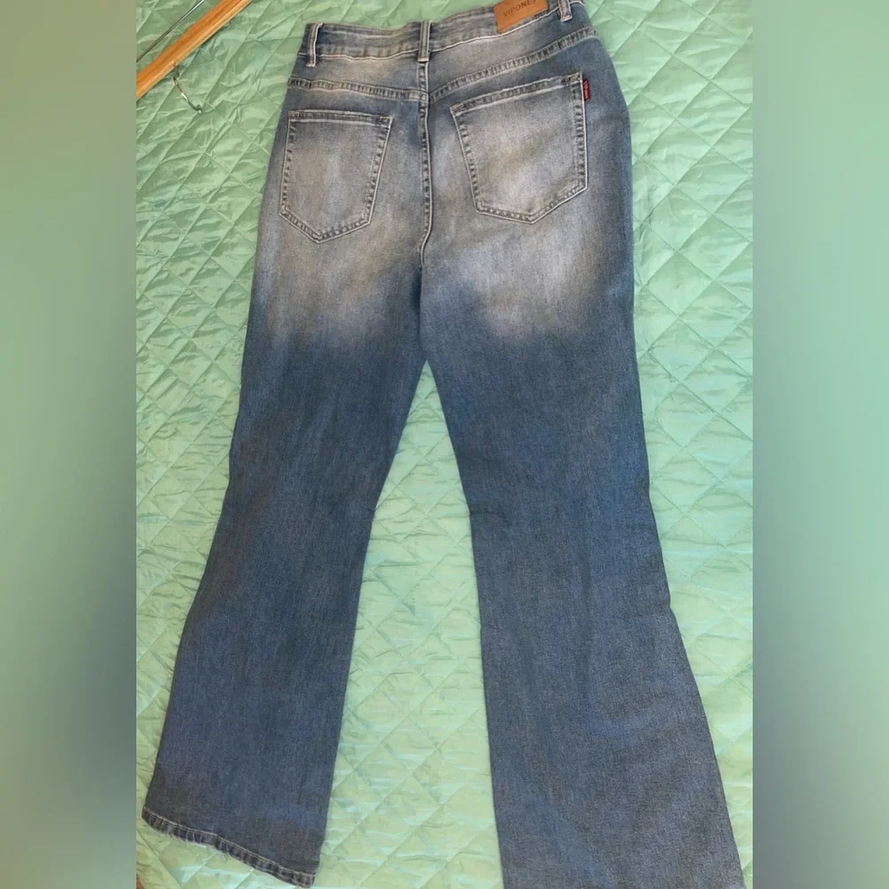VIPONES High Waisted Ripped Flare Jeans 4R NWT Back To School - Picture 8 of 10